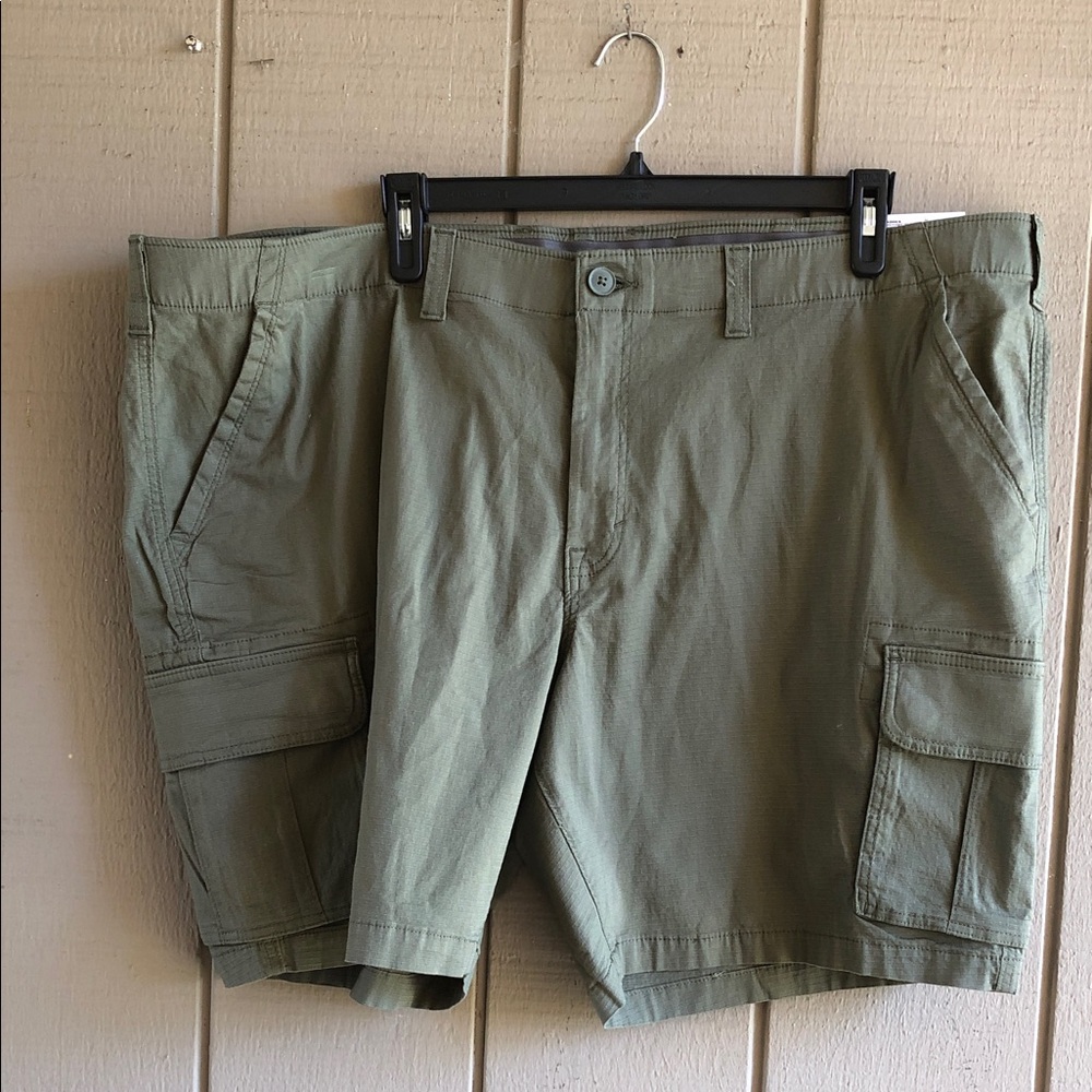 Sonoma Olive Cargo Shorts - Light Olive Green